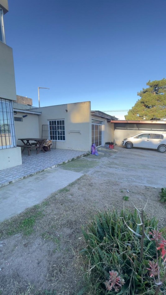Excelente Oportunidad!!! Casa sobre boulevard con amplio lote.