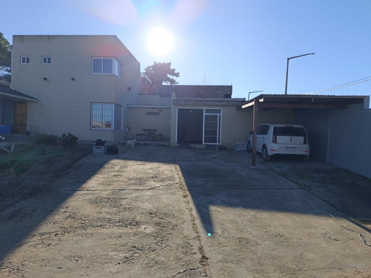 Excelente Oportunidad!!! Casa sobre boulevard con amplio lote.