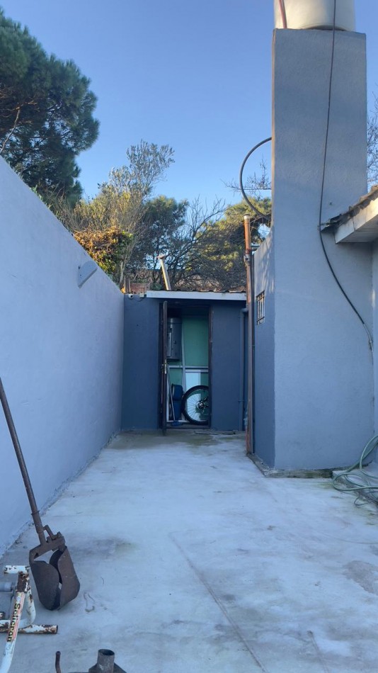 Excelente Oportunidad!!! Casa sobre boulevard con amplio lote.